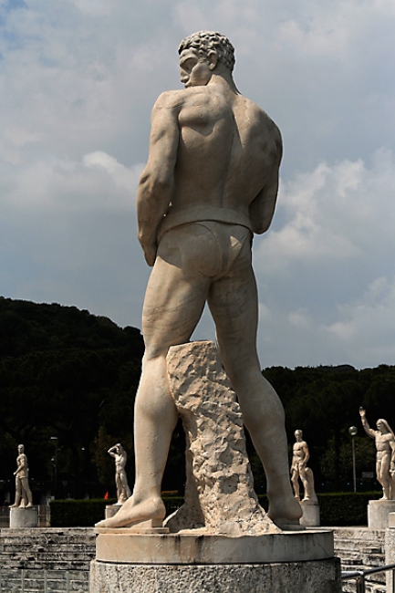 Stadio dei marmi 138